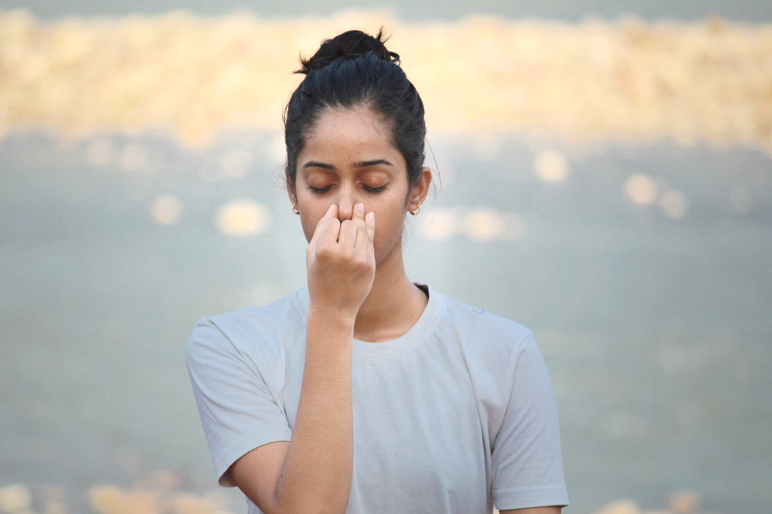 holding breath in surya bhedana pranayama