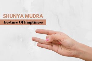 shunya mudra finger arrangement