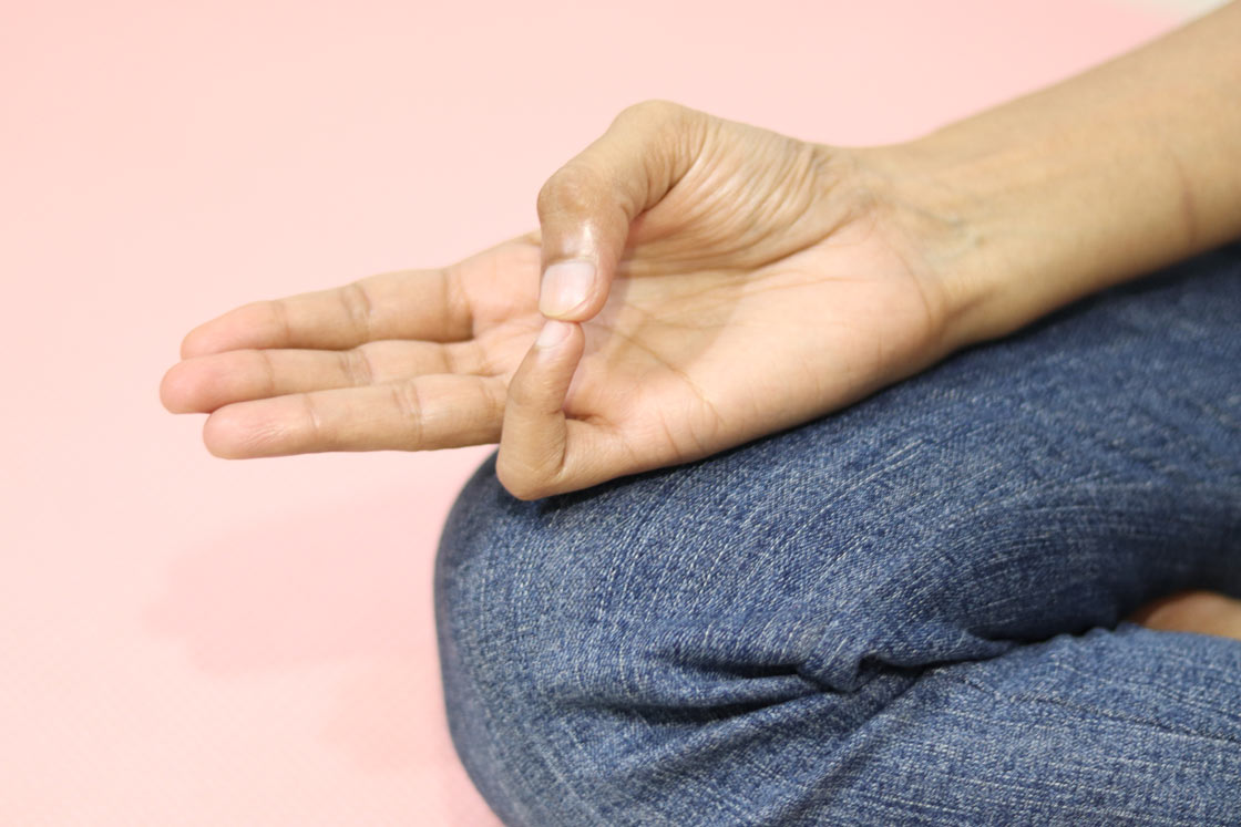 varun mudra fingers in yoga session