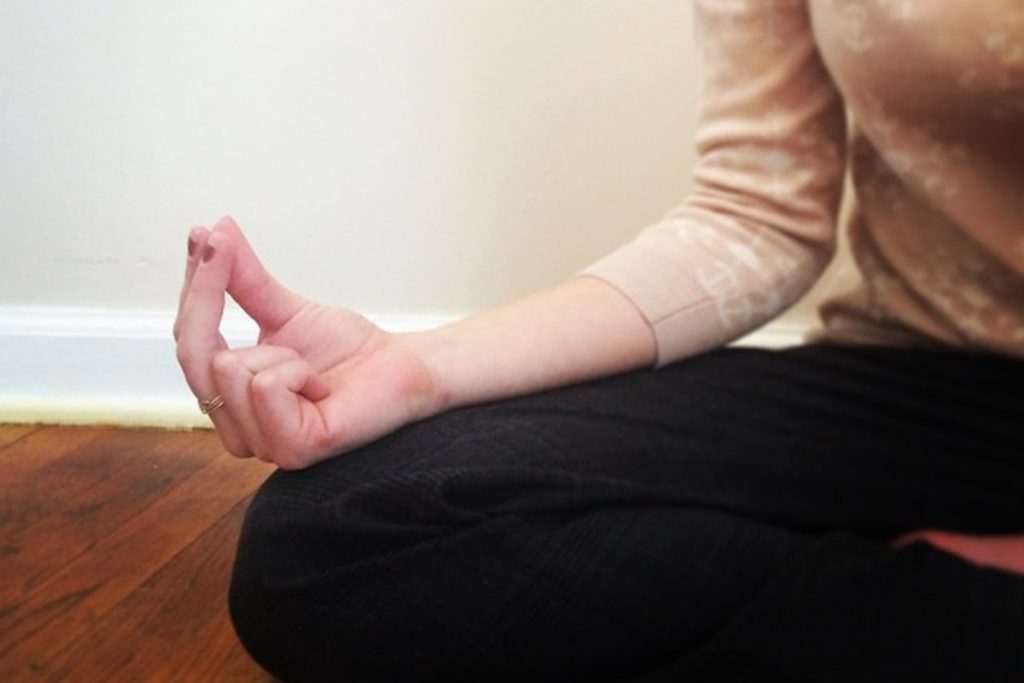 kubera mudra