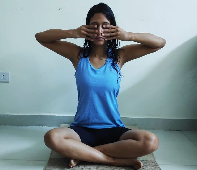 Shanmukhi Mudra: Benefits, How to Do It and More