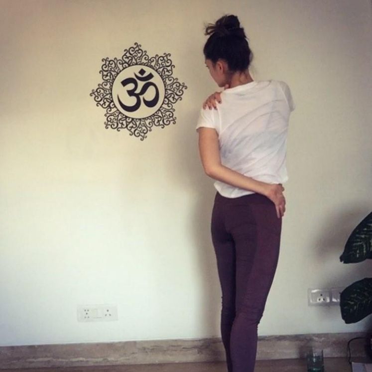 11 Amazing Chakrasana (Wheel Pose) Benefits That You Should Know!