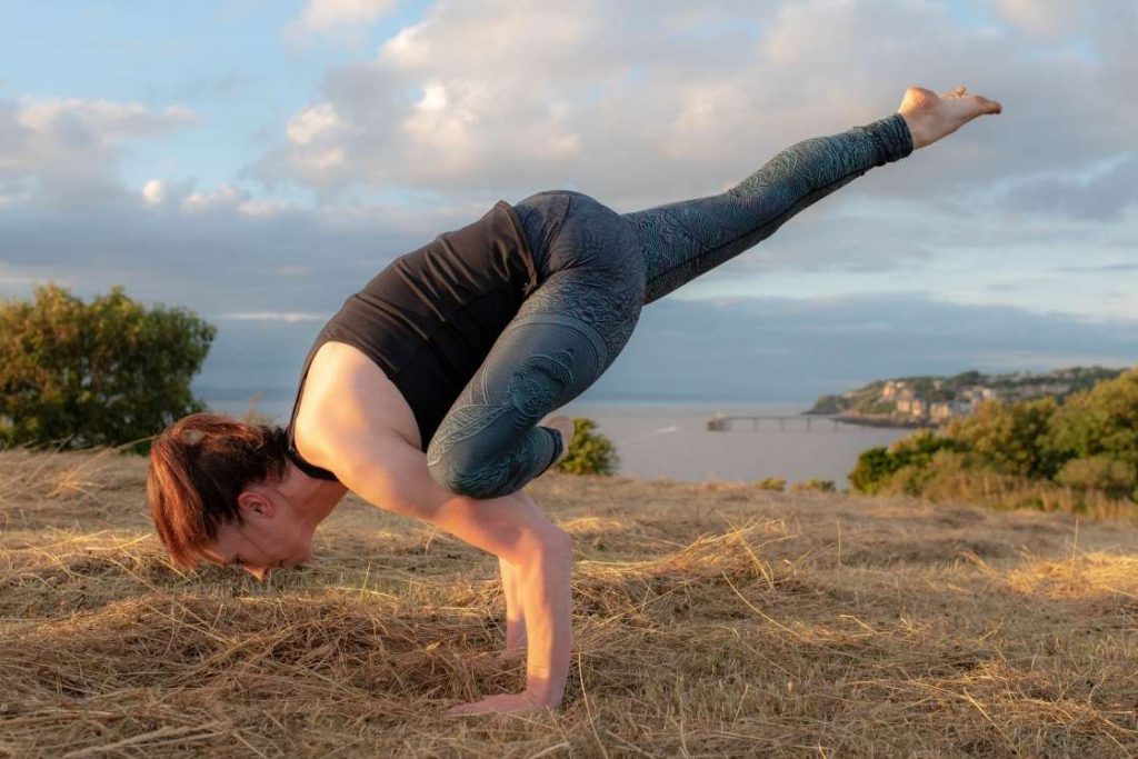 How to do Grasshopper Arm Balance Yoga Pose