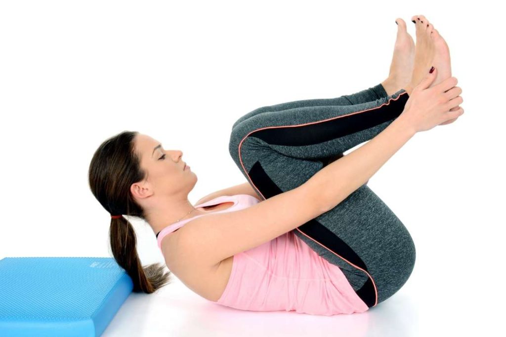 Iyengar Yoga for Knee Pain | Desa Yogi Iyengar Yoga