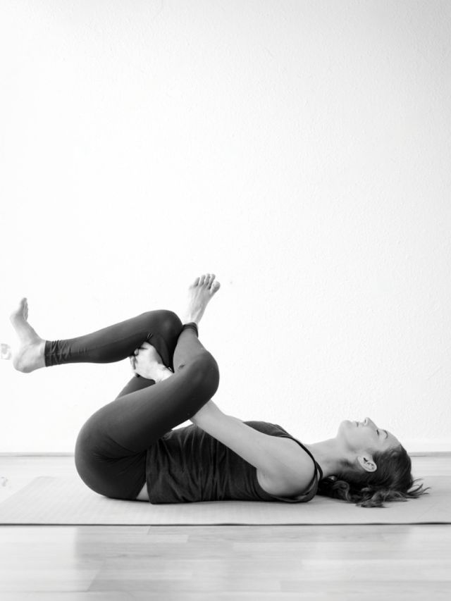 8 Pregnancy Friendly Yoga Poses to Strengthen the Core - Yoga by Karina