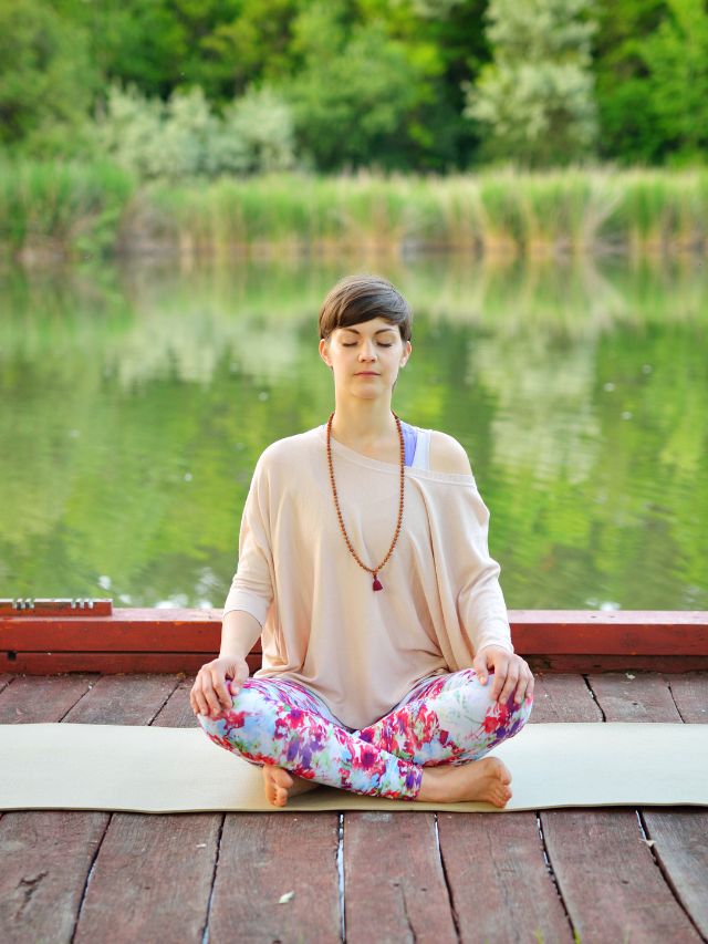 5 Yoga Poses for Managing Multiple Sclerosis Symptoms
