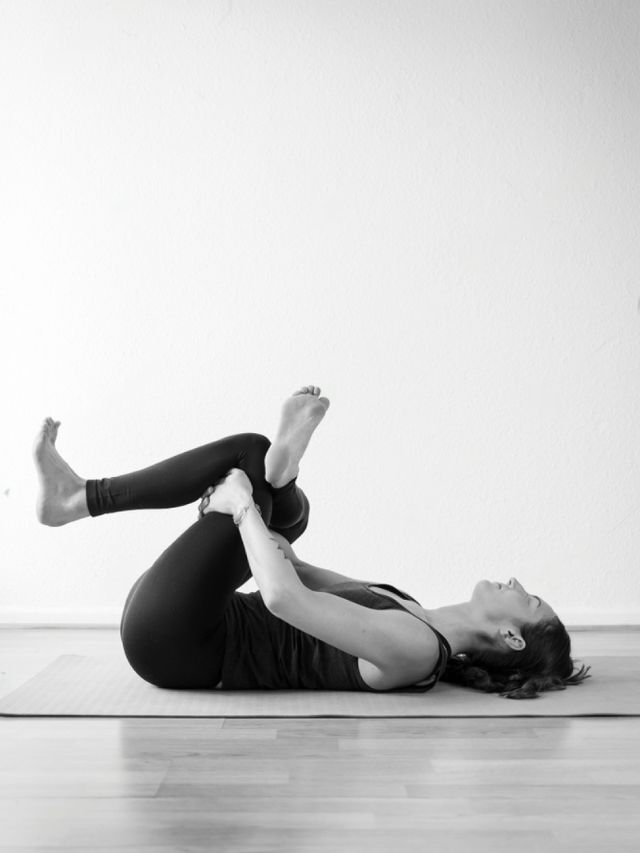10 Yin Yoga Poses to Taste the Yin Style Relaxation (For Beginners