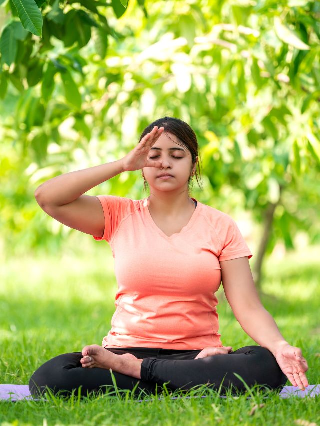 Yoga for Cold Cough: सर्दी-जुकाम ने कर रखा है हाल-बेहाल, तो इन योगासनों से  पाएं इससे राहत - Simple Yoga Asanas Help To Cure Cold And Cough